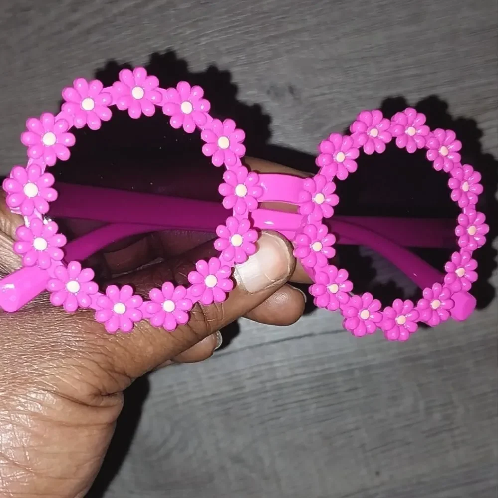 Super cute floral rim kids sunglasses